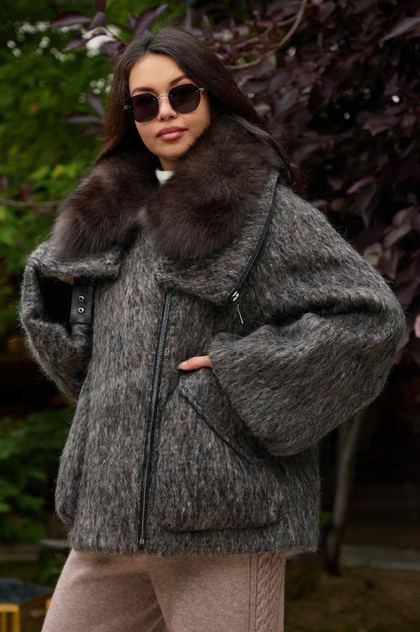 Модный пуховик Enva rross из валяной шерсти с песцом