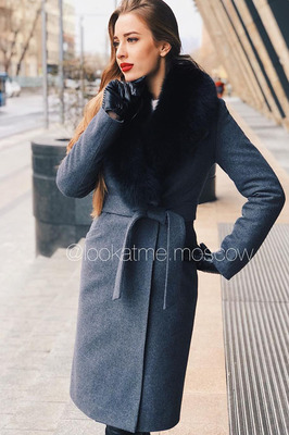 Женское зимнее пальто с черным мехом