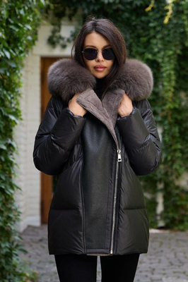 Женский пуховик Btn button на пухe