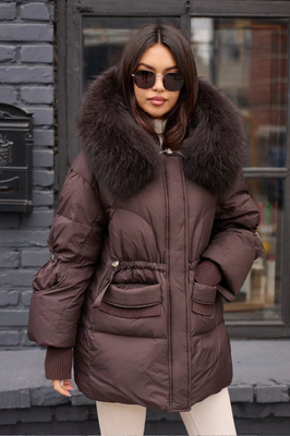 Стильный зимний пуховик Pang Million с мехом