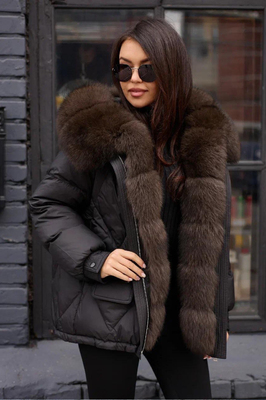 Объемный пуховик с мехом песца стеганный