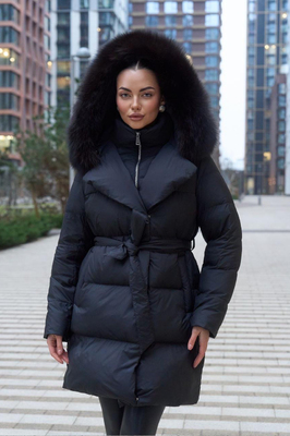 Женский пуховик Vivilona с поясом и мехом