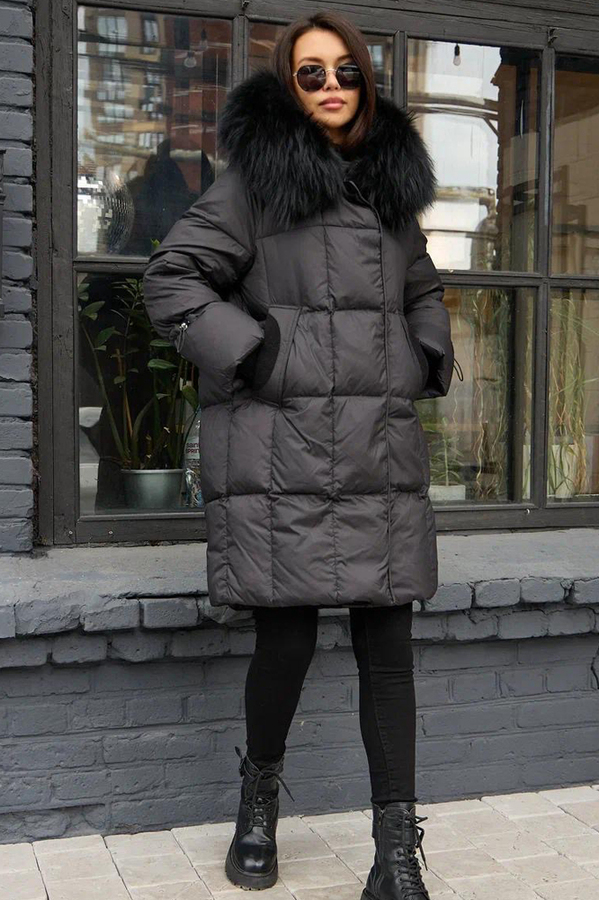 Длинный пуховик с мехом черный