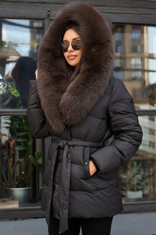 Теплый женский пуховик с песцом брендовый
